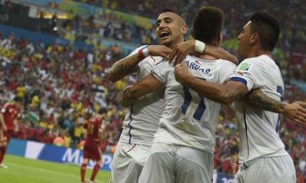 #MundialBrasil2014: Chile histórico: gana, elimina al campeón España y clasifica a octavos (+Fotos)