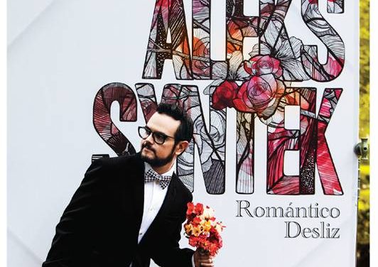 ALEKS SYNTEK FESTEJA 25 AÑOS DE CARRERA CON SU NUEVO ÁLBUM ‘ROMÁNTICO DESLIZ’