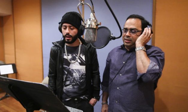 Yandel y Gilberto Santa Rosa cantan En La Oscuridad – #LoQueSuena Por @Sonymusicvzla (11/07/2014)