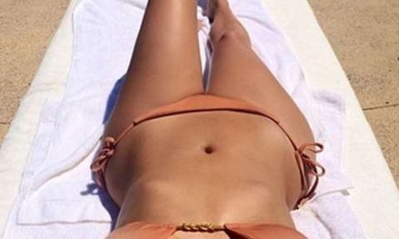 Kim Kardashian obsequia esta sexy foto en bikini desde Playas de México