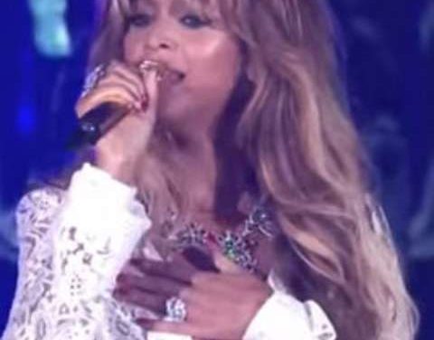 Beyoncé sufre por defecto en vestuario y enseña de más (+Video)