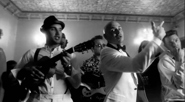 PITBULL estrena el video de su nuevo single FIREBALL feat. JOHN RYAN (+Video)