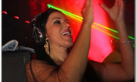 Jimena Araya (@JimenaarayaVzla) »ROSITA» sigue destacándose como DJ (+Fotos)