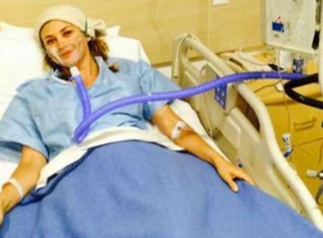 Aracely Arámbula es hospitalizada por padecer neumonía