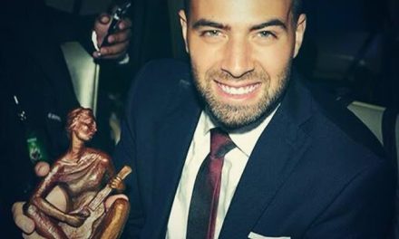 Jencarlos Canela recibe el premio »El Conquistador» otorgado por el Latin Songwrites Hall of Fame