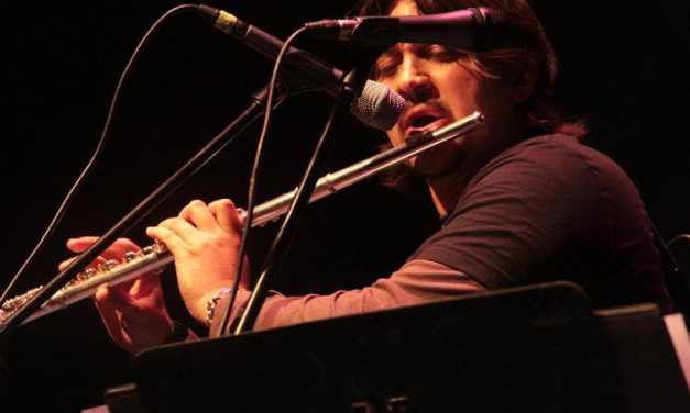 El músico venezolano Lester Paredes en los Premios Iberoamericanos de Cine Fénix