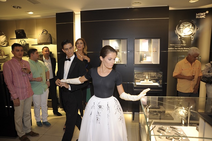 Entre rosas, pétalos y ballet, MONTBLANC presentó su colección Princesa Grace de Mónaco