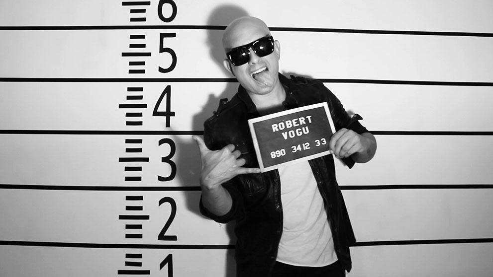 Robert Vogu (@RobertVogu) estrena Video-Clip hecho en Nueva York (+Video)