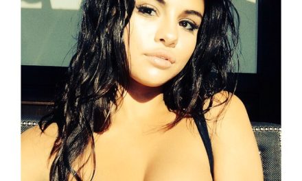Selena Gomez comparte sexy ‘selfie’ en Instagram (+Foto)