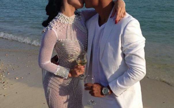 Diosa Canales (@canalesdiosa) se caso de blanco y muy ‘tapadita’ en la playa (+Fotos)