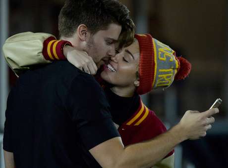 Arnold Schwarzenegger sí aprueba la relación de su hijo Patrick con Miley Cyrus