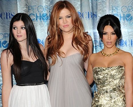 Khloe y Kim Kardashian ‘están bien’ tras accidente vial