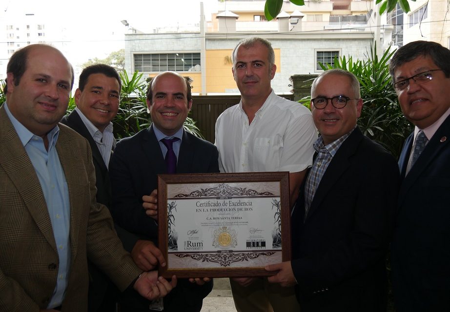 Ron Santa Teresa recibió Certificación del Congreso del Ron de Madrid