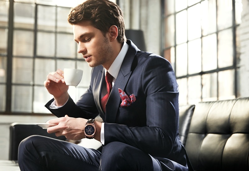 RELOJ URBANO DE LG COMBINA EL ASPECTO CLÁSICO CON CARACTERÍSTICAS MEJORADAS