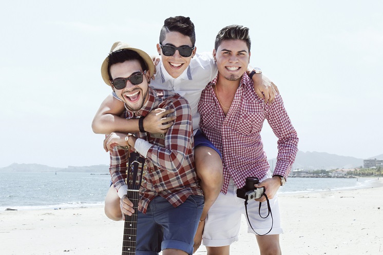 LOS DURAMS (@LosDurams) IRRUMPEN EN EL MERCADO MUSICAL CON SU PRIMER PROMOCIONAL,»ELLA»