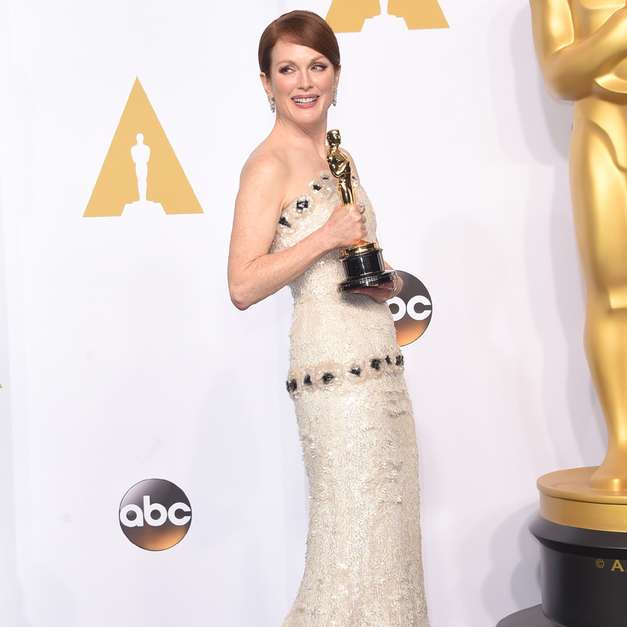 Julianne Moore gana Oscar a mejor actriz con ‘Still Alice’