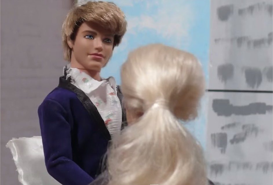 Barbie protagoniza versión de ’50 Sombras de Grey’ (+Video)