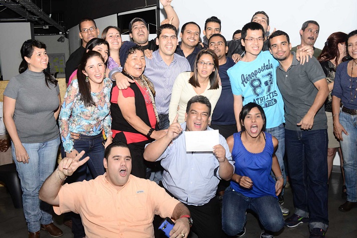 Identidad Digital y Mercado Libre de Reciclaje ganadores del Hackatón de Ciudades Inteligentes en Caracas