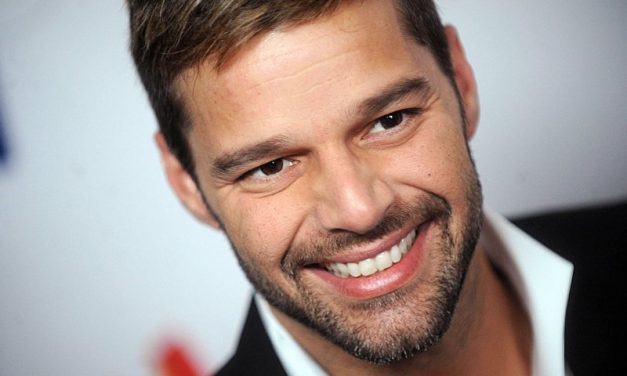 Ricky Martin cuestiona la Biblia – #MuerdeAqui por @diegokapeky