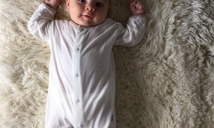 Kourtney Kardashian publica la primera foto de su tercer hijo