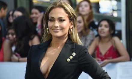 Jennifer Lopez hará por primera vez una película cómica