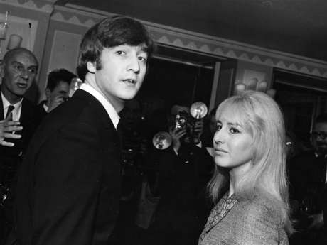 Muere Cynthia Lennon, primera esposa de John Lennon