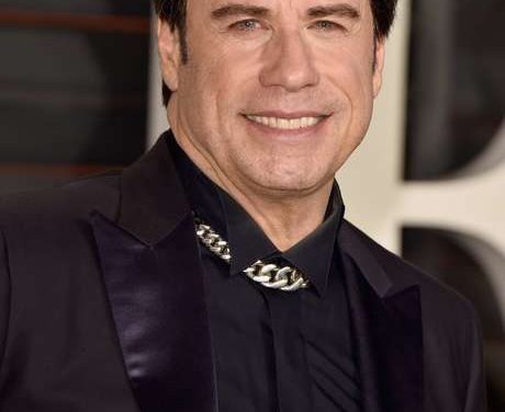 John Travolta presenta por primera vez a su hijo en público (+Video)