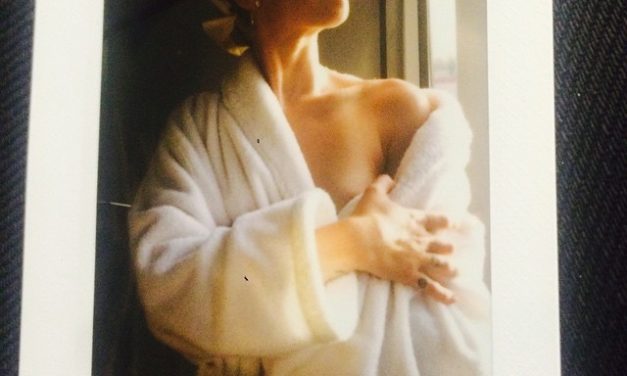 Miley Cyrus comparte foto sexy tras ruptura con Patrick Schwarzenegger