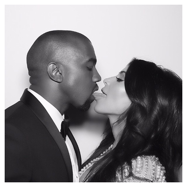 Kim Kardashian celebra aniversario de bodas con fotos estas hot e inéditas (+Fotos)