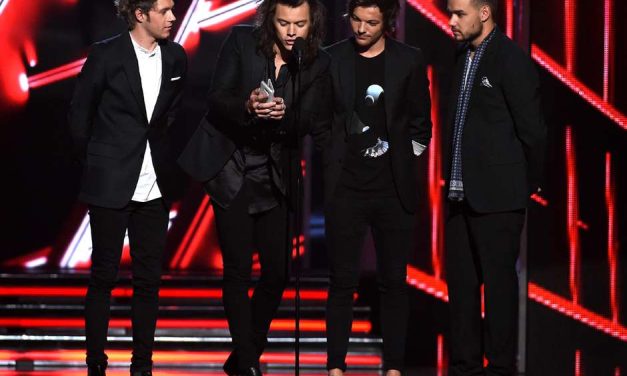 One Direction recuerda a Zayn Malik en los BBMAs 2015