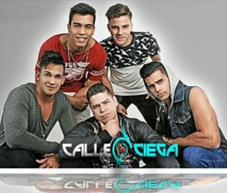 CALLE CIEGA le dice a las chicas… »Me gustas tú»