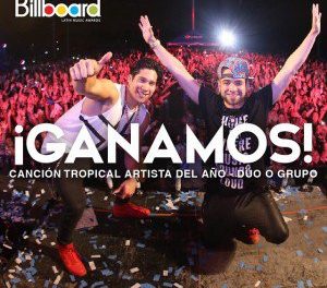 Chino y Nacho ganaron un premio Billboard por »Canción Tropical Dúo del Año»