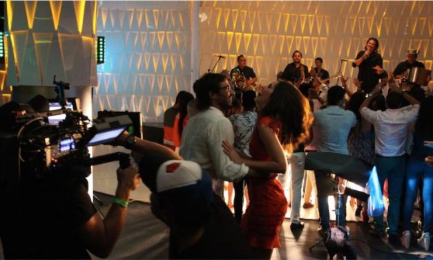 Carlos Vives y Paulina Vega, Miss Universo protagonizan video »Las cosas de la vida»
