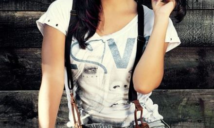 LARITZA BACALLAO HACE HISTORIA CON SU NOMINACIÓN A »PREMIOS JUVENTUD»