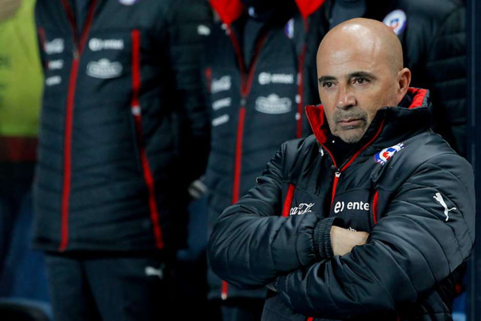 Jorge Sampaoli mantiene a Vidal en La Roja