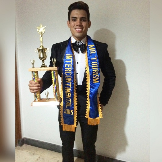 Víctor Serra gana el Mister Turismo Intercontinental 2015