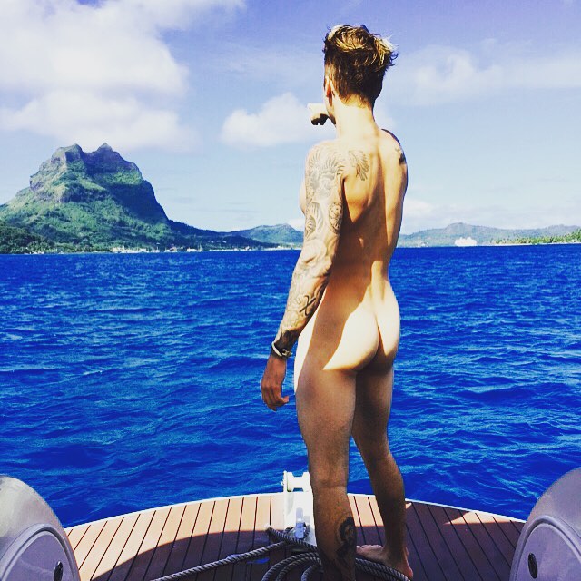 Justin Bieber comparte foto desnudo tras ataque de tiburón (+Foto)