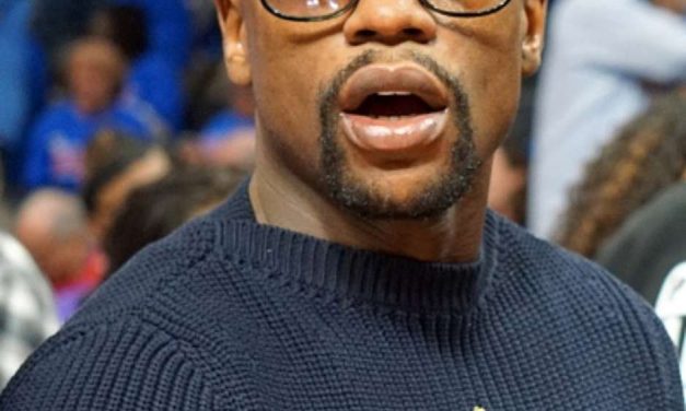 Le quitan campeonato a Mayweather ¡Por moroso!