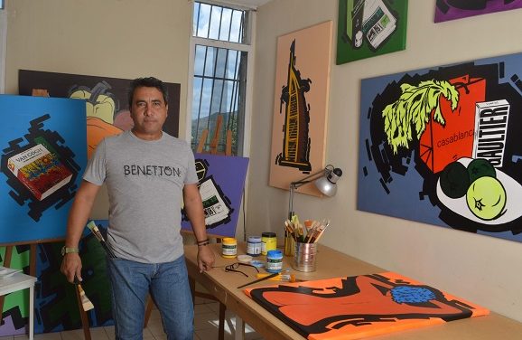 ARTISTA PLÁSTICO ADÁN REYES RETRATA ENTORNO CON COLORES VIBRANTES