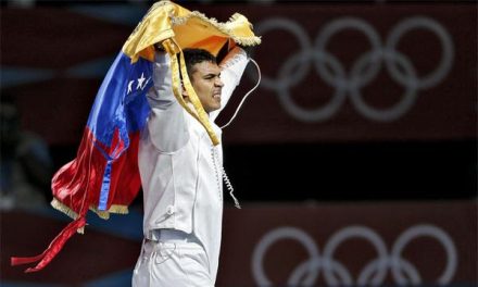 Ruben Limardo gana medalla de oro en la esgrima de Panamericanos 2015