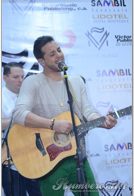 Victor Muñoz enamoró a Caracas en el inicio de su gira nacional »TE QUIERO BONITO» (+Fotos)