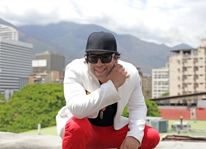 El Forever (@ElForever) regresa sólido a la radio con su nuevo tema »Te sueño»