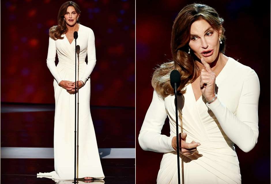 Caitlyn Jenner usó elegante vestido Versace en los ESPYS (+Fotos)