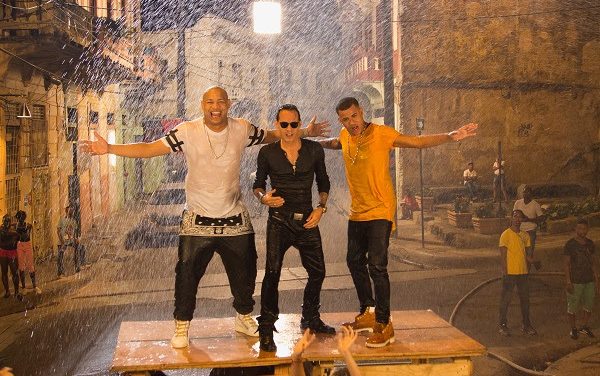 Gente de Zona celebra su Hit # 1 en España al dar inicio su gira por Europa