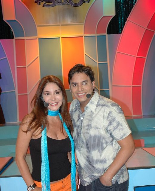 LA GUERRA DE LOS SEXOS REGRESA  DOMINGOS A LAS 11:00 AM
