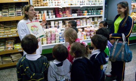 Más de 1.000 niños y padres caraqueños participaron en las Charlas de Nutrición de Automercados Plaza´s
