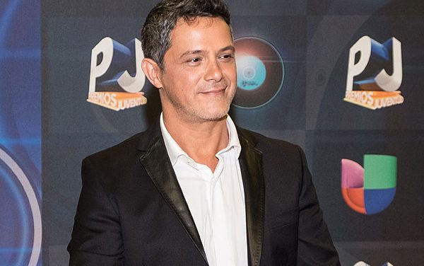 Alejandro Sanz debutará como actor en teleserie mexicana