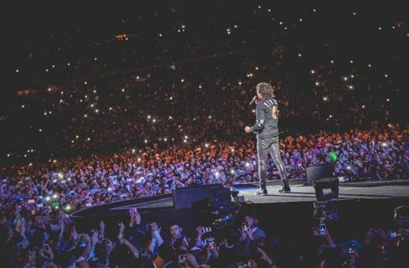 CARLOS VIVES Y SUS AMIGOS HICIERON PALPITAR A BOGOTÁ