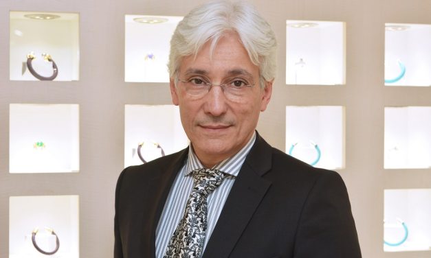 Erik Schaix dispuesto a vestir a las mujeres más bellas »Acá en Venezuela»