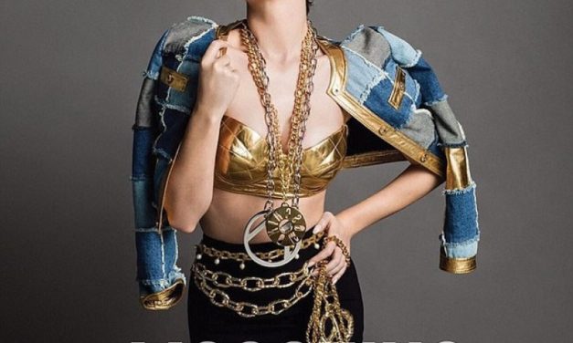 Katy Perry aparece casi desnuda en nuevo video de Moschino (+Fotos y Video)